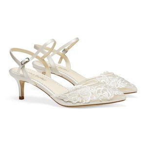 Bella Belle "Mina" Size 6 Ivory